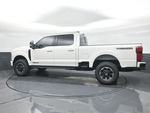 Certified 2024 Ford F250 Lariat w/ Tremor Off-Road Package AWD/4WD image 28