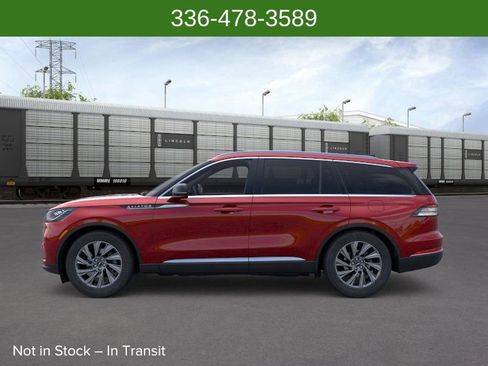 New 2026 Lincoln Aviator AWD image 3