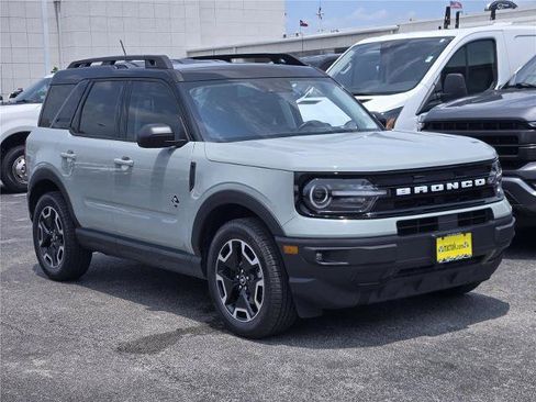 Certified 2023 Ford Bronco Sport Outer Banks w/ Tech Package AWD/4WD image 3