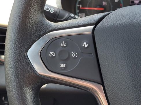 Used 2023 Chevrolet Traverse LS image 22