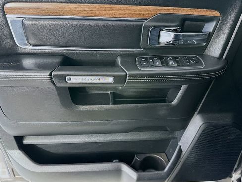 Used 2018 RAM 2500 Laramie w/ Sport Appearance Group AWD/4WD image 25