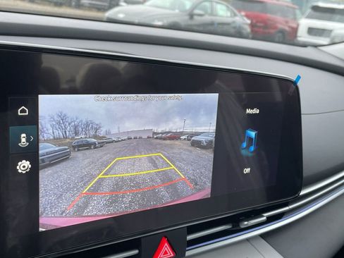 New 2026 Hyundai Elantra Limited image 16