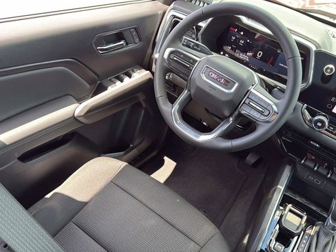 New 2025 GMC Canyon Elevation w/ Convenience Package image 27