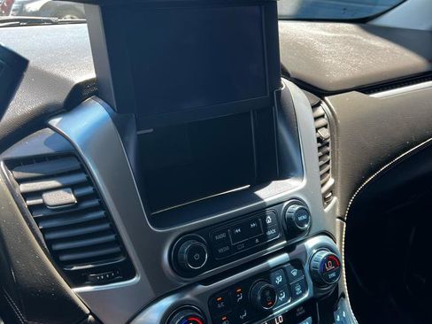 Used 2019 Chevrolet Suburban LT AWD/4WD image 27