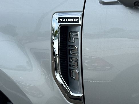Used 2018 Ford F250 Platinum AWD/4WD image 25