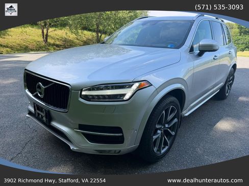 Used 2016 Volvo XC90 T6 Momentum w/ Momentum Plus Package AWD/4WD image 1