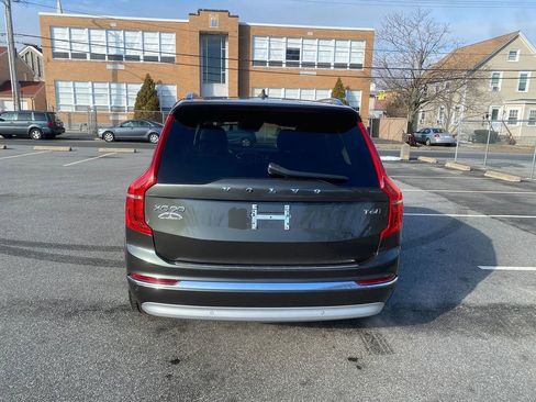 Used 2022 Volvo XC90 T6 Inscription w/ Advanced Package image 6