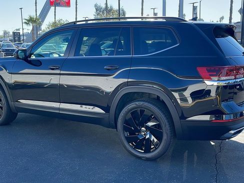 New 2026 Volkswagen Atlas SE image 11