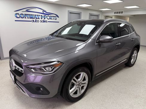 Used 2021 Mercedes-Benz GLA 250 4MATIC w/ Premium Package image 2