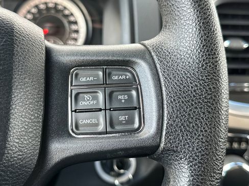 Used 2017 RAM 1500 Classic SLT image 34