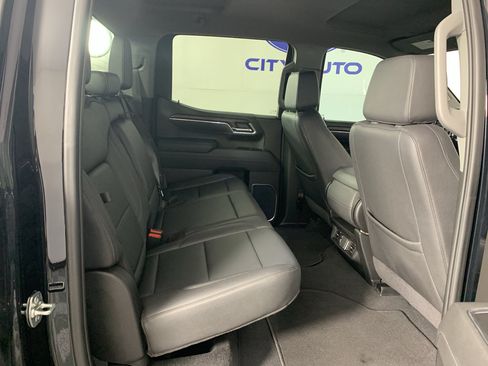 Used 2025 GMC Sierra 1500 SLT RWD image 32