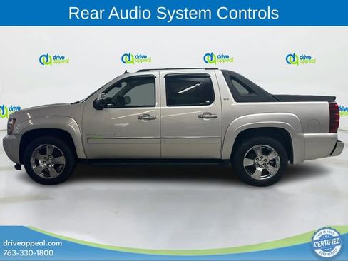 Used 2010 Chevrolet Avalanche LTZ image 8