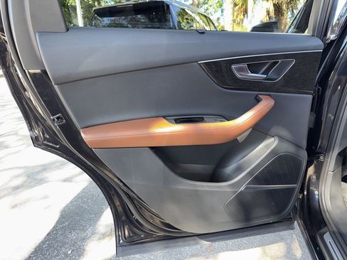 Used 2021 Audi Q7 3.0T Premium Plus image 24