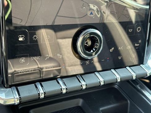 New 2025 GMC Acadia Elevation image 12