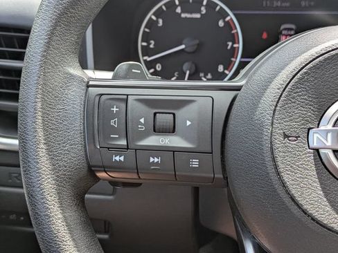 Used 2024 Nissan Rogue S FWD image 25