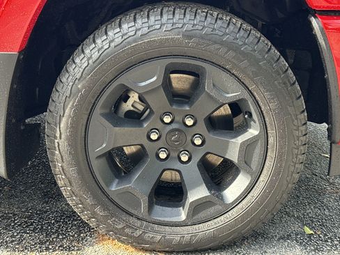 Used 2025 RAM 1500 Big Horn AWD/4WD image 12