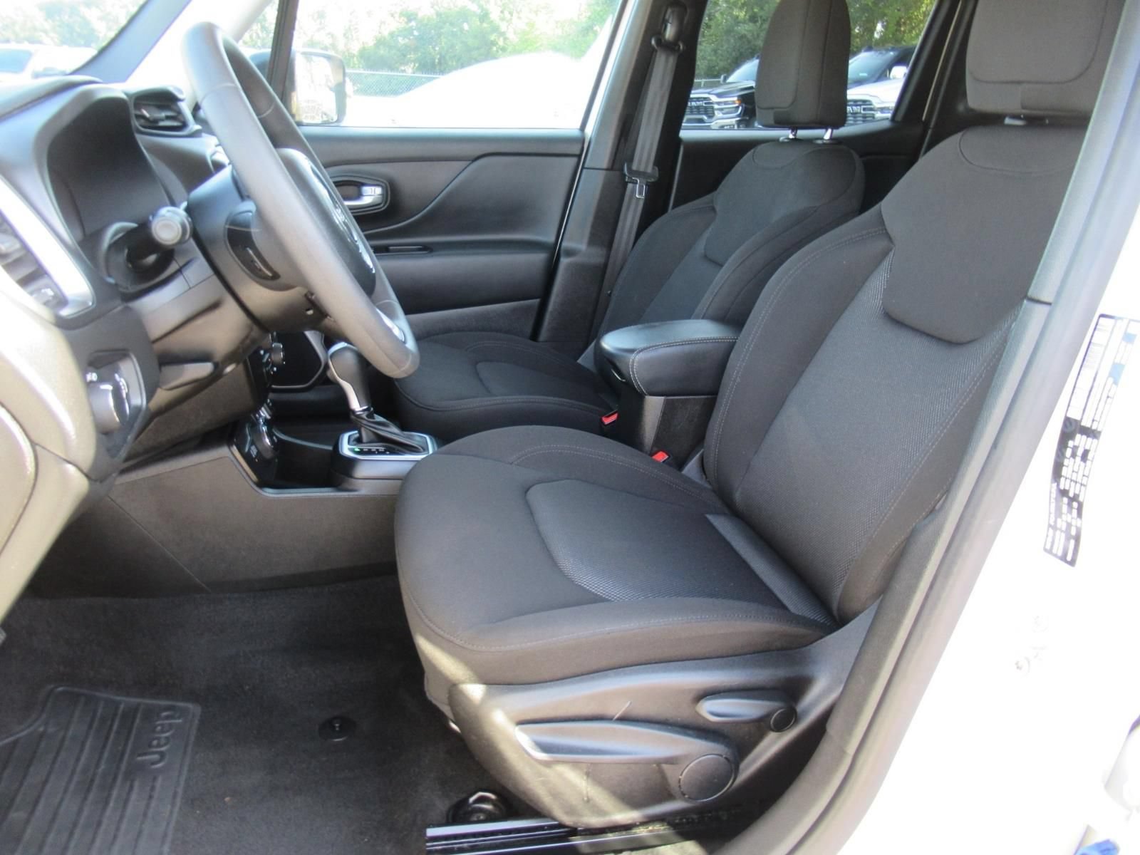 Certified 2023 Jeep Renegade Latitude AWD/4WD image 21