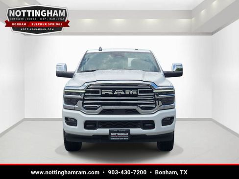 Used 2026 RAM 2500 Laramie AWD/4WD image 2