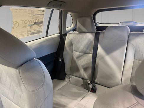 Used 2026 Toyota Corolla Cross L image 40