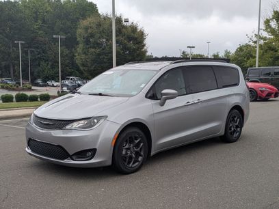 Used 2020 Chrysler Pacifica Touring-L Plus w/ S Appearance Package