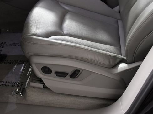 Used 2023 Audi Q7 3.0T Premium Plus image 16