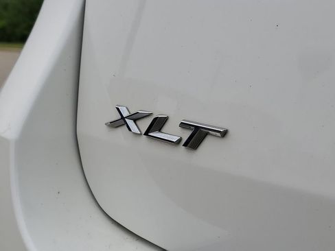 Certified 2022 Ford Explorer XLT w/ Equipment Group 202A AWD/4WD image 6