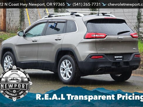 Used 2017 Jeep Cherokee Latitude w/ Safety/Convenience Group image 6