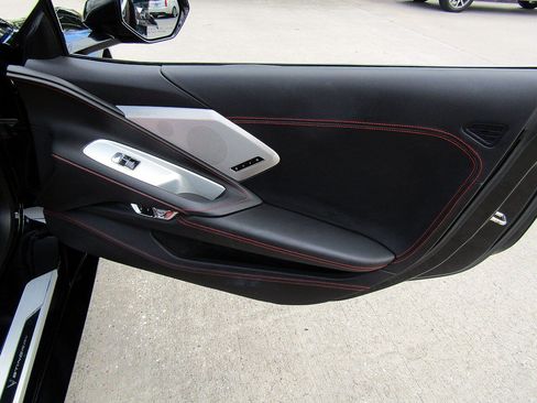 Used 2022 Chevrolet Corvette Stingray Premium Conv w/ Z51 Performance Package RWD image 14