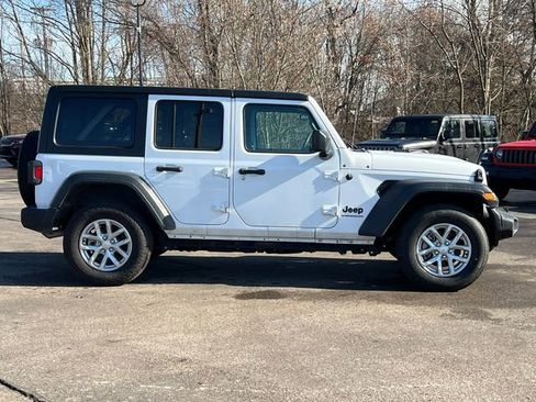 Used 2023 Jeep Wrangler Sport S image 46
