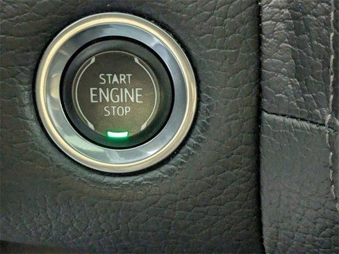 Certified 2021 GMC Yukon Denali w/ Denali Premium Package image 21