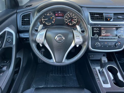 Used 2017 Nissan Altima 2.5 SR w/ Midnight Edition Package image 14