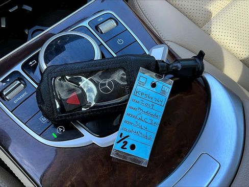 Used 2019 Mercedes-Benz GLC 300 image 15