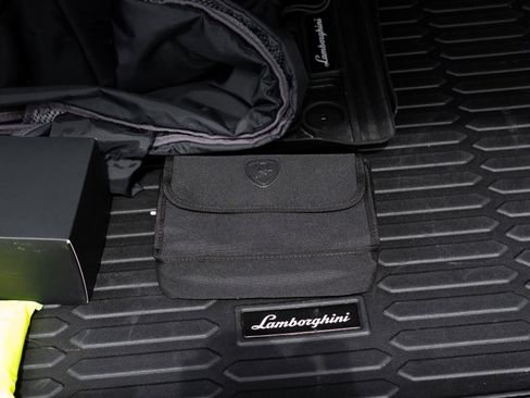 Used 2022 Lamborghini Urus image 68