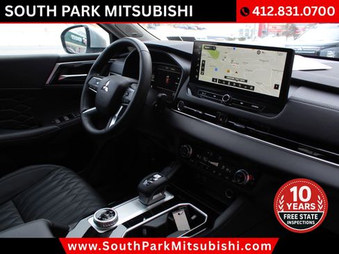 Used 2025 Mitsubishi Outlander SEL image 10