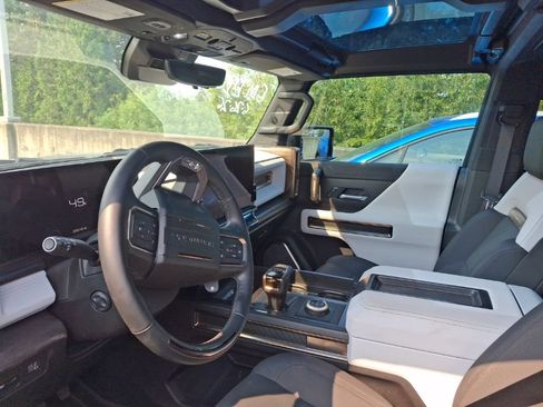 Used 2025 GMC Hummer EV 2X w/ LPO, Cargo Utility Package AWD/4WD image 10