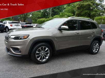 Used 2019 Jeep Cherokee Latitude Plus w/ Comfort/Convenience Group