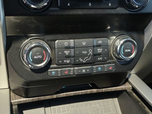 Used 2020 Ford F250 Lariat w/ Lariat Ultimate Package AWD/4WD image 40