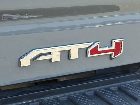 Used 2024 GMC Sierra 2500 AT4 w/ AT4 Preferred Package AWD/4WD image 33
