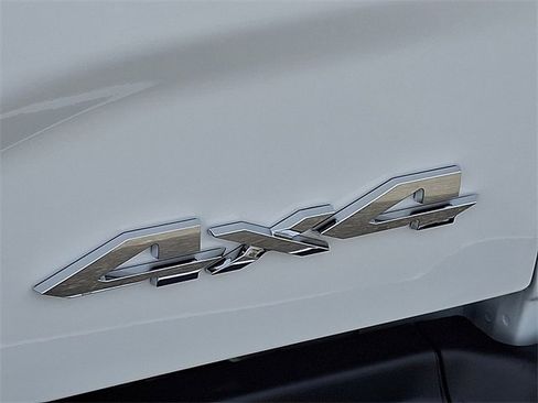 Used 2024 RAM 2500 Tradesman w/ Chrome Appearance Group image 24