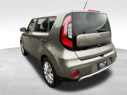 Used 2018 Kia Soul + FWD image 4
