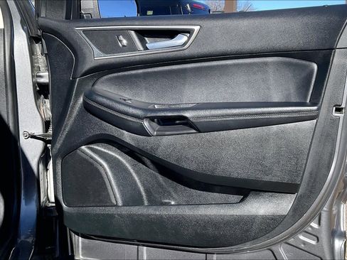 Used 2024 Ford Edge SEL image 23