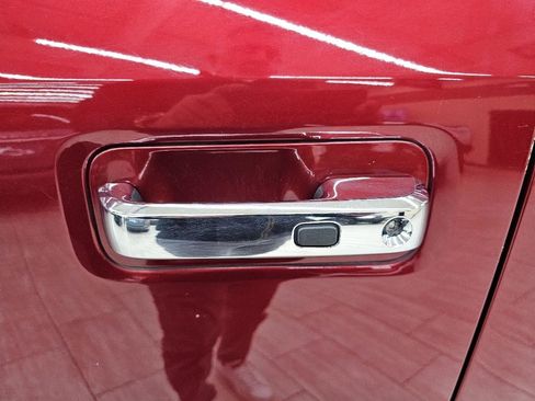 Used 2018 Ford F150 Platinum w/ Equipment Group 701A Luxury image 11