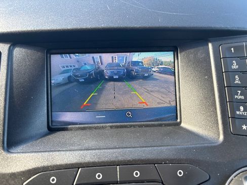Used 2015 Ford Edge SE image 21