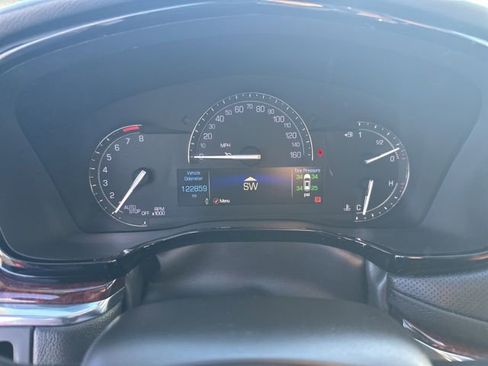 Used 2019 Cadillac XT5 Luxury AWD/4WD image 10