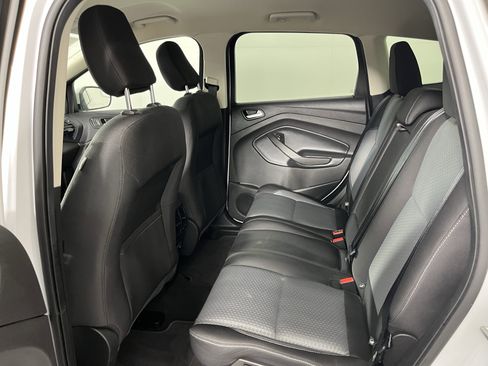 Used 2019 Ford Escape SE image 14