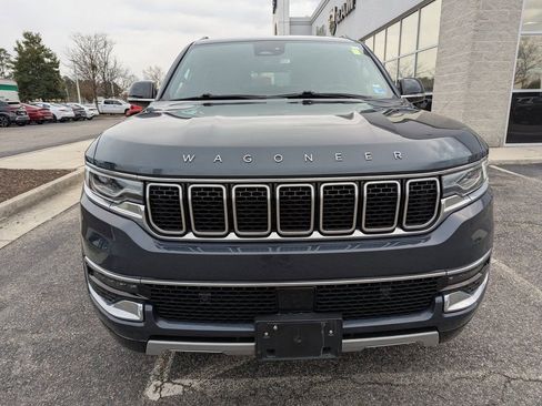 Used 2024 Jeep Wagoneer Series II image 3