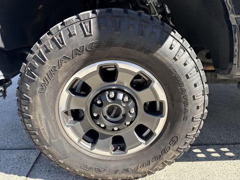 Used 2023 Ford F250 Lariat w/ Lariat Ultimate Package image 11