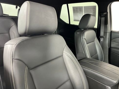 Certified 2023 Chevrolet Traverse LT FWD image 7