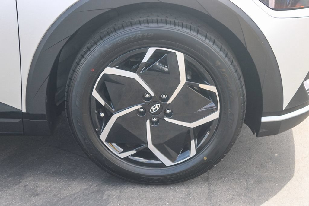 Used 2024 Hyundai Ioniq 5 SEL AWD/4WD image 12
