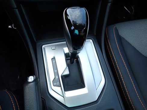 Used 2018 Subaru Crosstrek 2.0i Premium AWD/4WD image 16